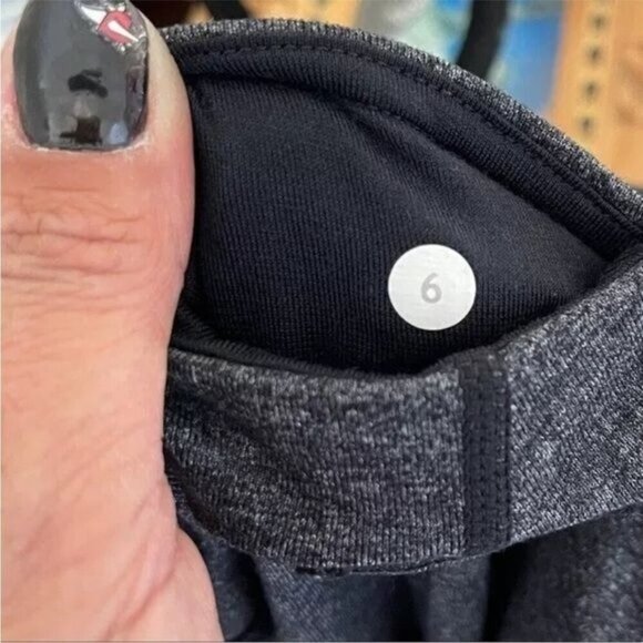 Lululemon Belt It Out Crop Pants Gray Size 6 - Picture 10 of 11